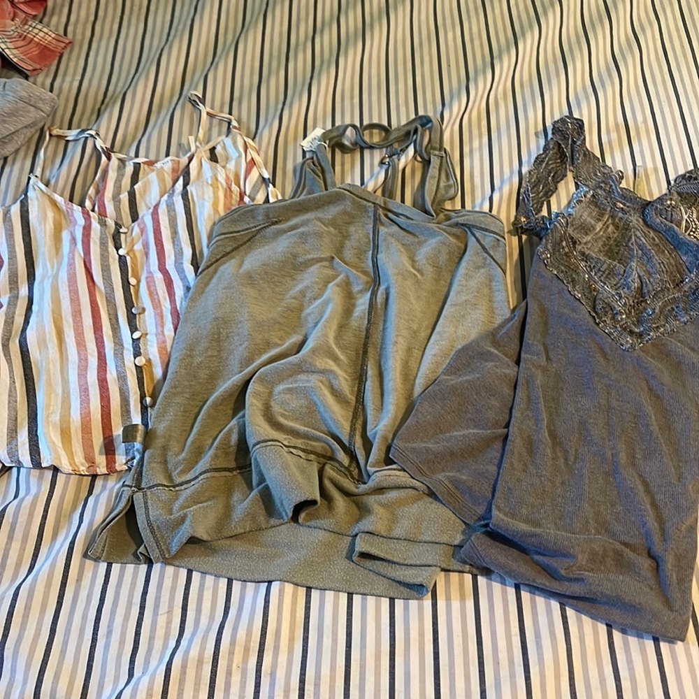 Bundle of buckle tanks